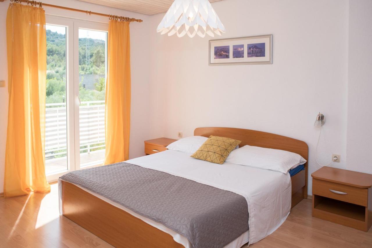 Apartment Dalmatien Raslina Bagian luar foto