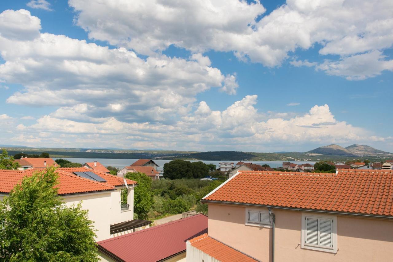 Apartment Dalmatien Raslina Bagian luar foto