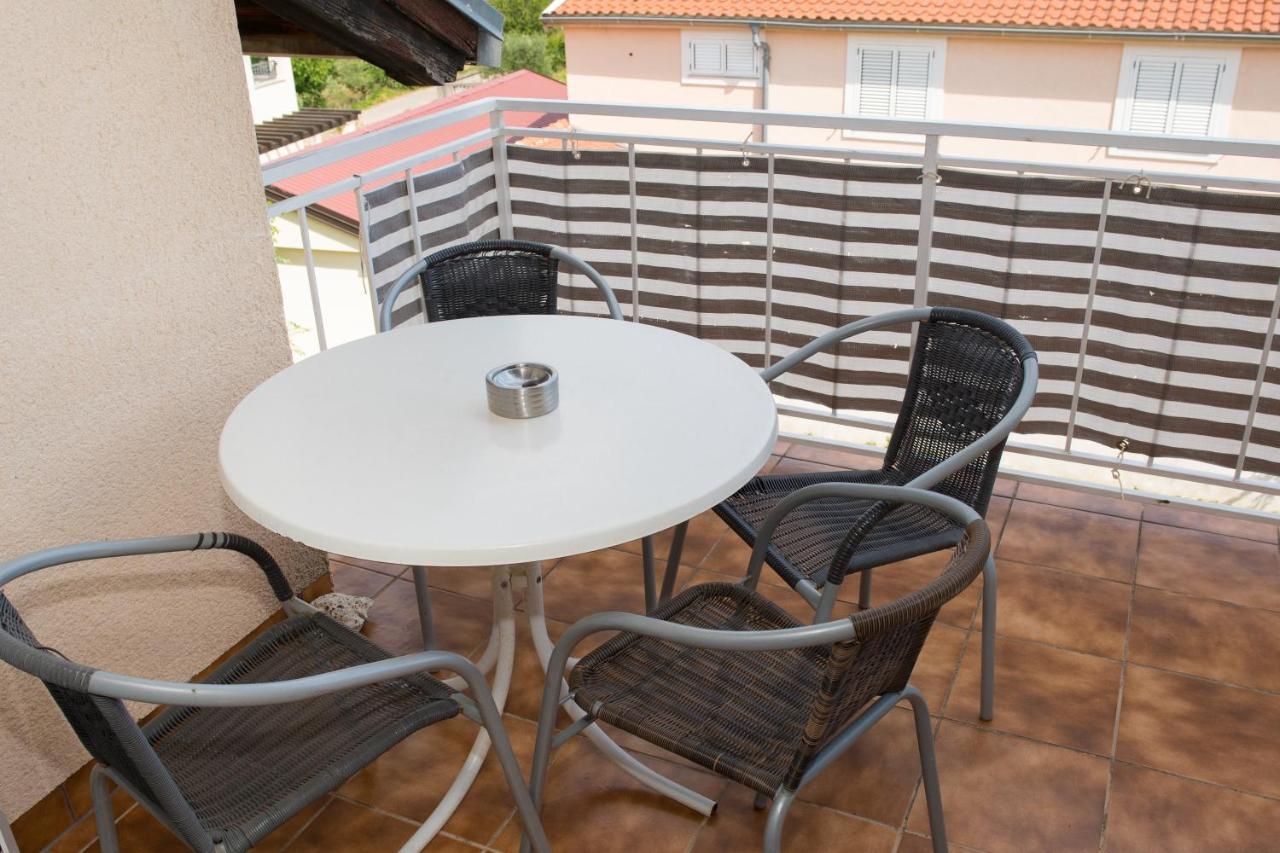 Apartment Dalmatien Raslina Bagian luar foto
