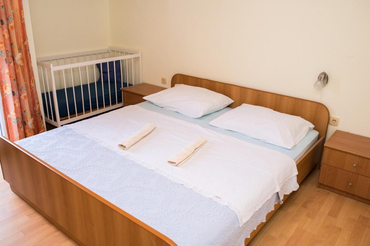 Apartment Dalmatien Raslina Bagian luar foto