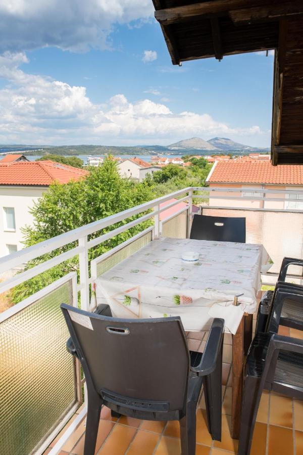 Apartment Dalmatien Raslina Bagian luar foto