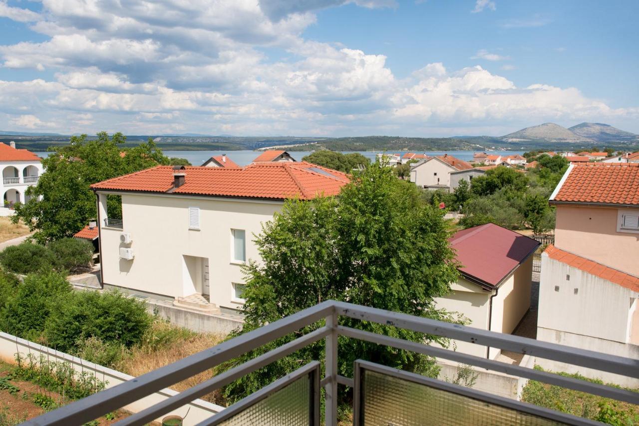 Apartment Dalmatien Raslina Bagian luar foto