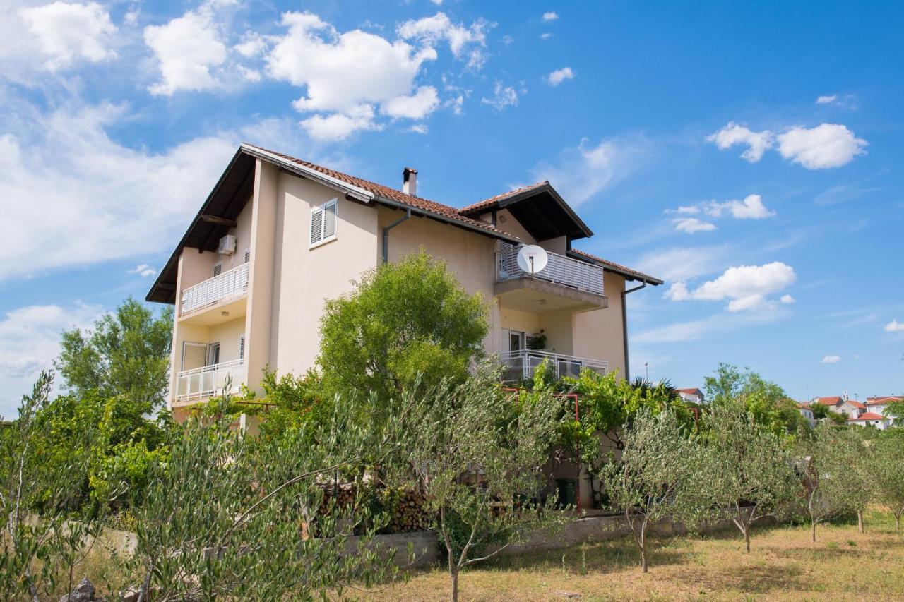 Apartment Dalmatien Raslina Bagian luar foto