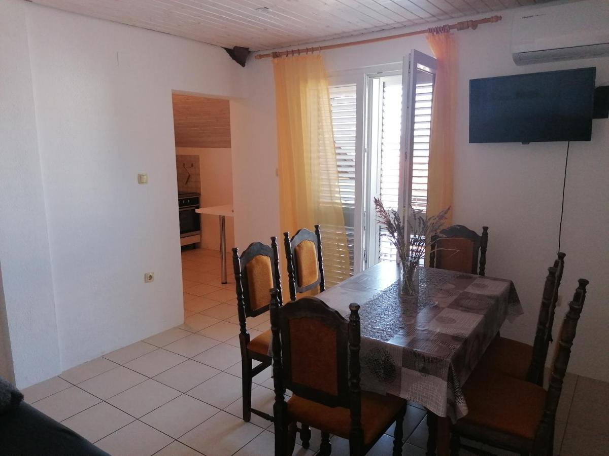 Apartment Dalmatien Raslina Bagian luar foto