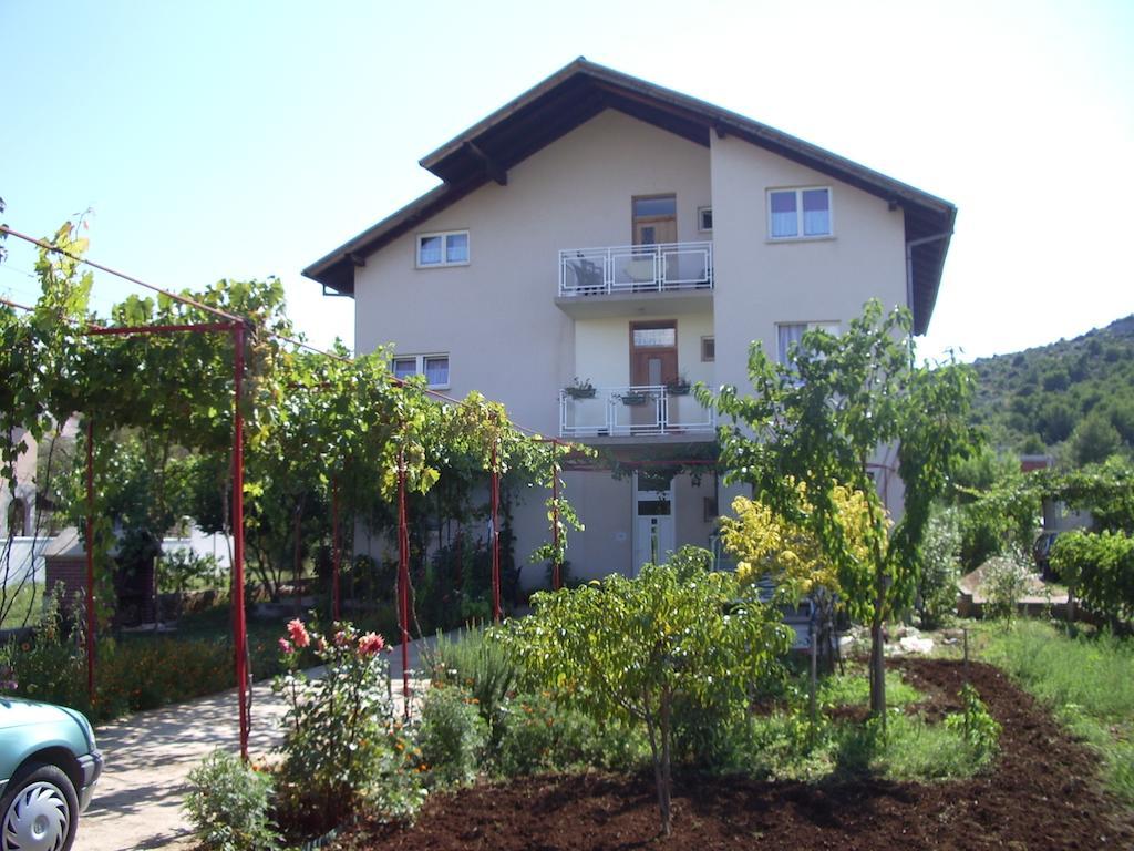 Apartment Dalmatien Raslina Bagian luar foto