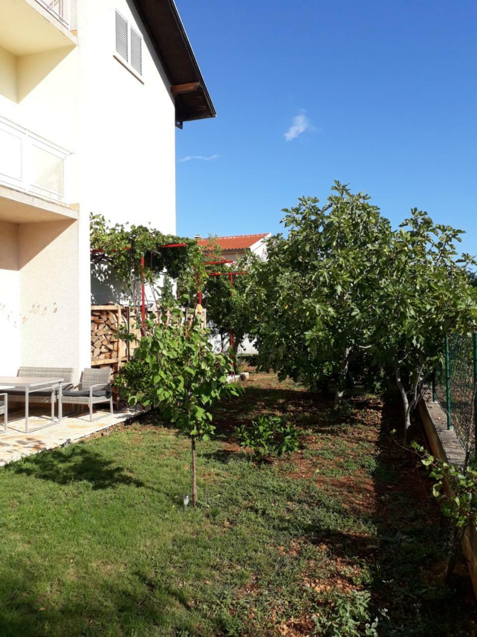 Apartment Dalmatien Raslina Bagian luar foto